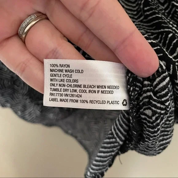 Mossimo Woven Printed V-Neck Cami Black & White Size Small - Picture 7 of 9